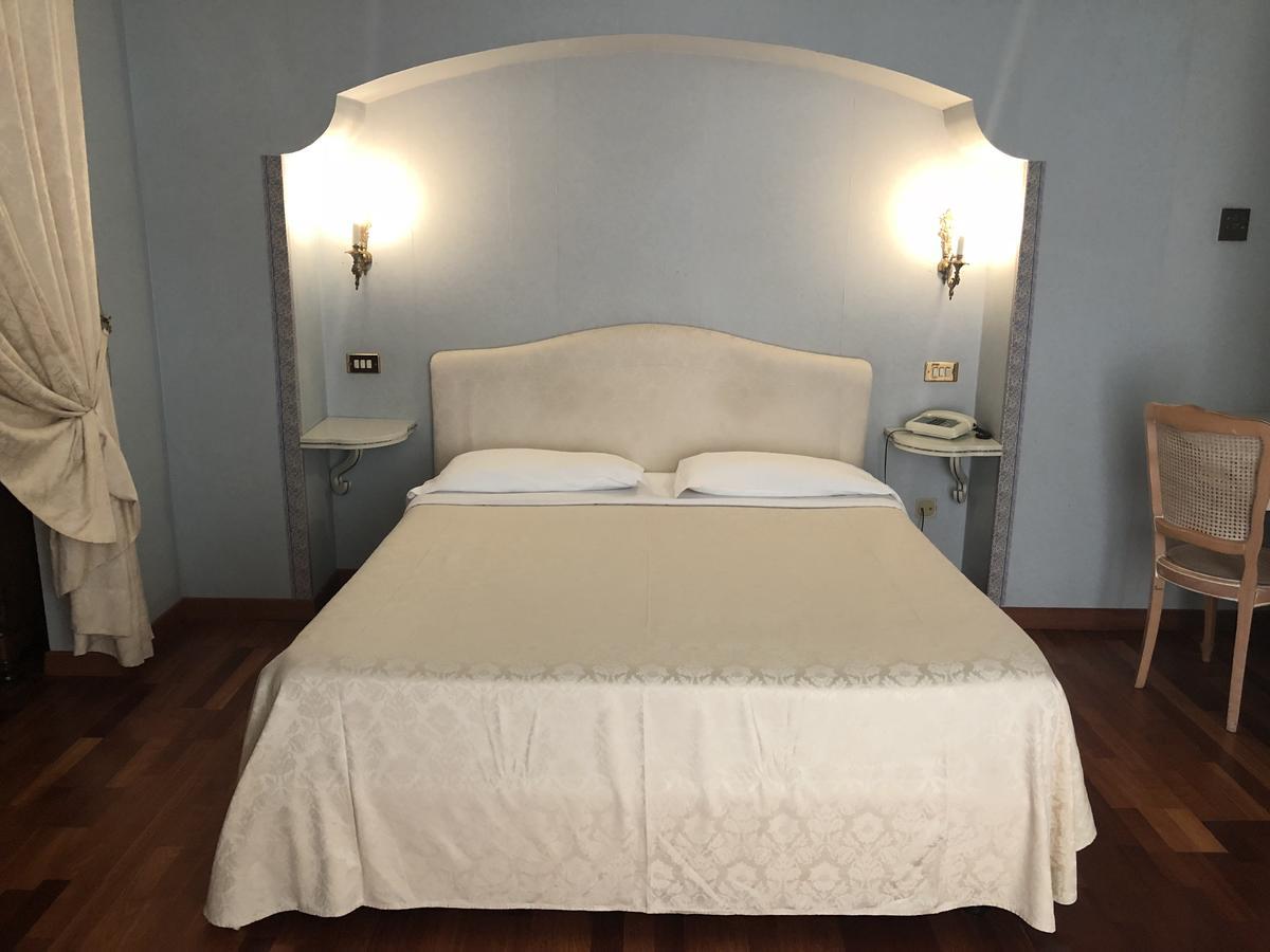 רייטי Grande Albergo Quattro Stagioni מראה חיצוני תמונה