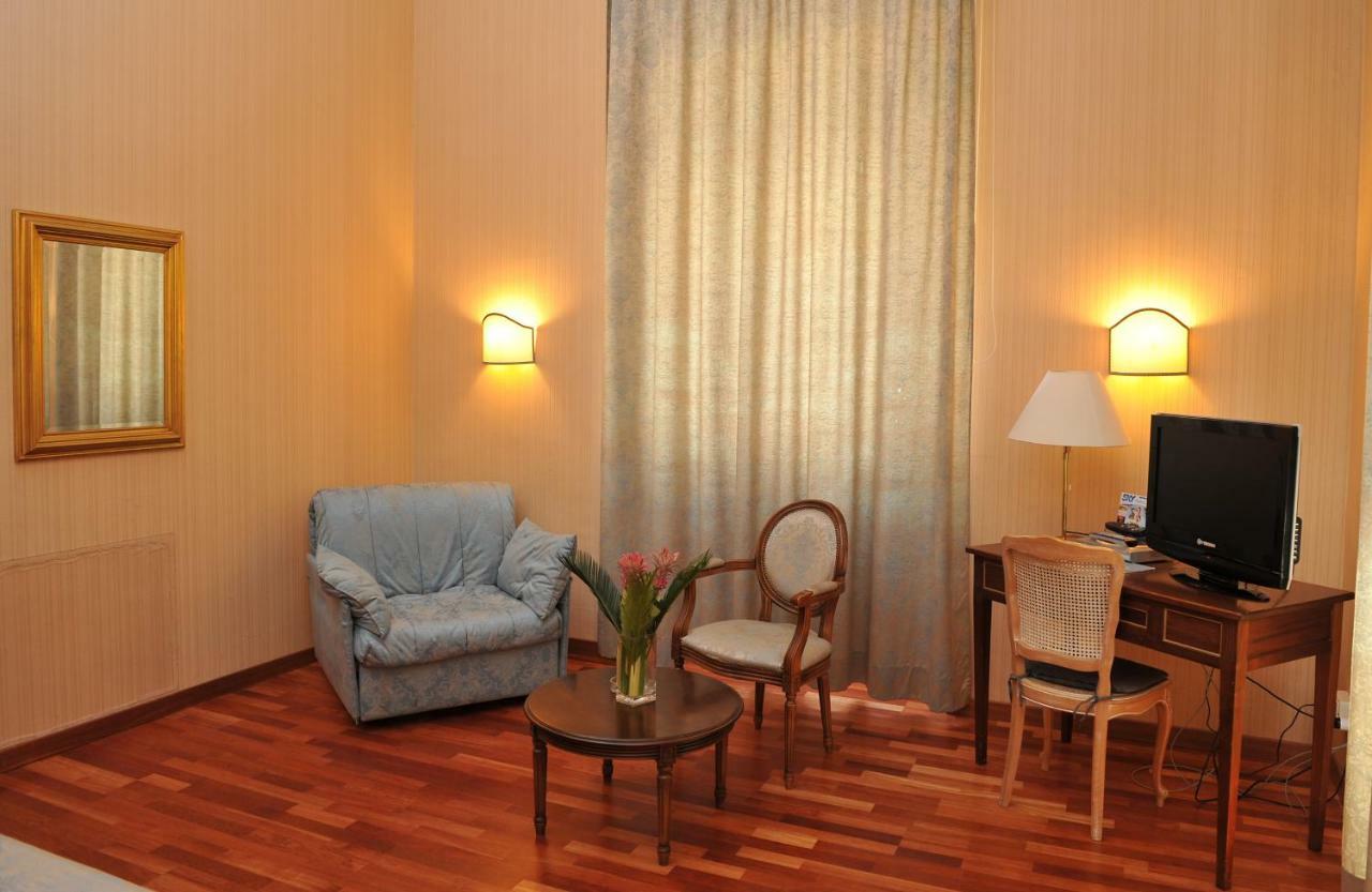 רייטי Grande Albergo Quattro Stagioni מראה חיצוני תמונה
